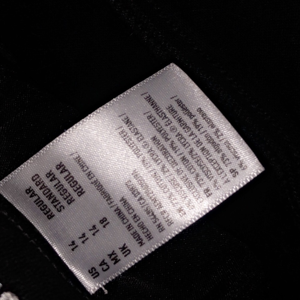 American Eagle black cropped jeans
